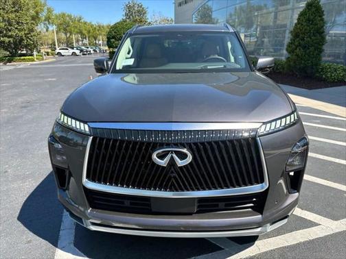 2025 INFINITI QX80 Luxe