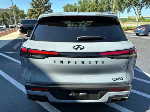 2025 INFINITI QX60 Luxe