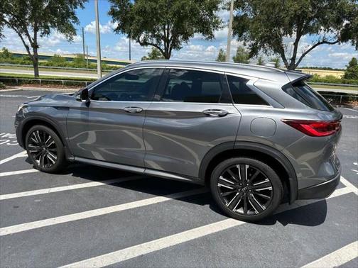 2022 INFINITI QX50 LUXE