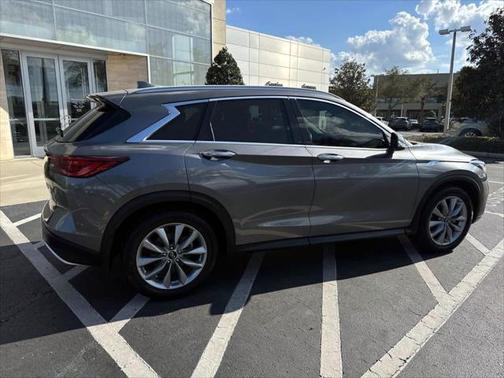 2022 INFINITI QX50 LUXE
