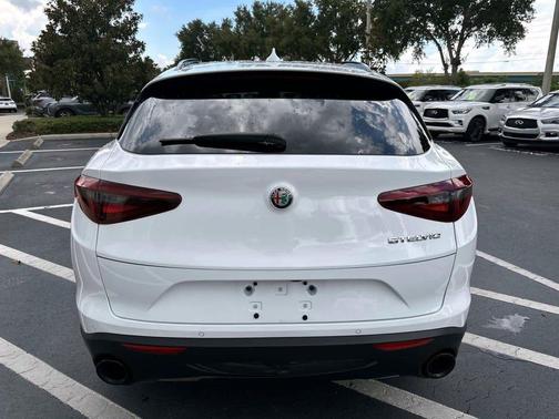 2022 Alfa Romeo Stelvio Sprint