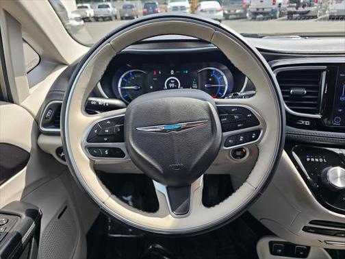 2018 Chrysler Pacifica Hybrid Limited