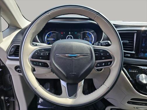 2018 Chrysler Pacifica Hybrid Limited