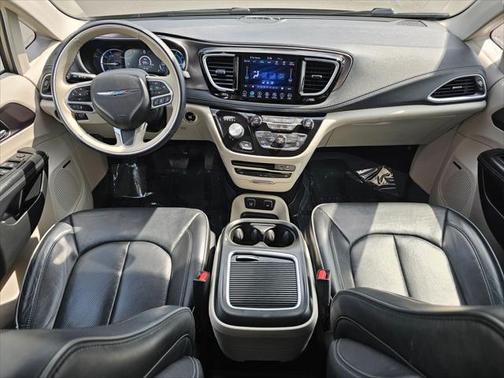 2018 Chrysler Pacifica Hybrid Limited