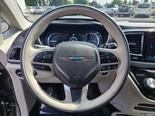 2018 Chrysler Pacifica Hybrid Limited