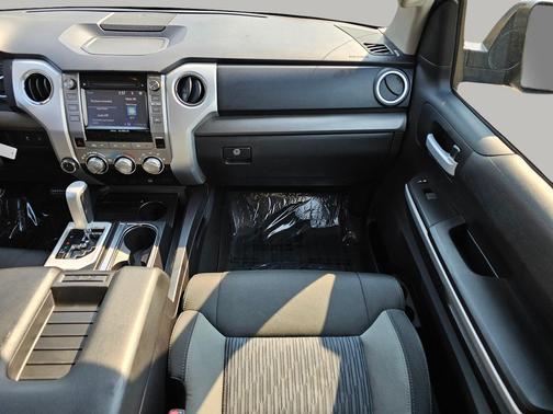 2015 Toyota Tundra SR5