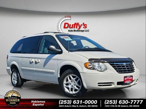 2005 Chrysler Town & Country Base