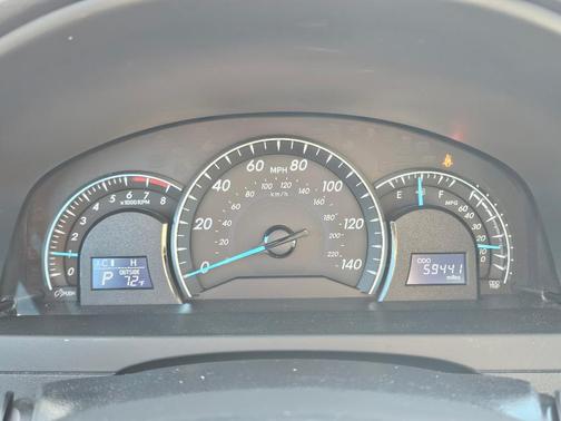 Classic Silver Metallic 2013 Toyota Camry XLE