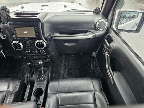 2012 Jeep Wrangler Unlimited Sahara