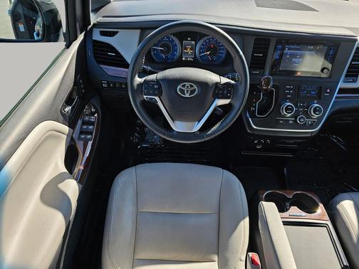 2016 Toyota Sienna Limited