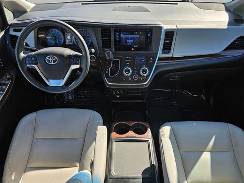 2016 Toyota Sienna Limited