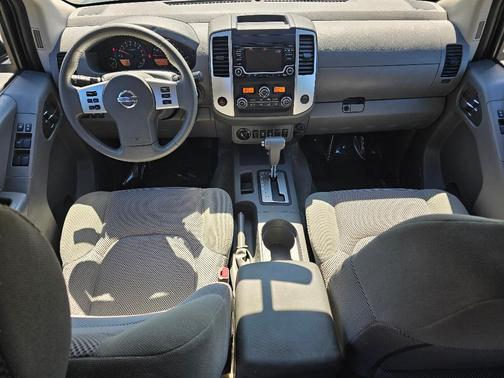Gun Metallic 2017 Nissan Frontier SV