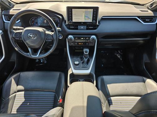 2021 Toyota RAV4 Hybrid SE