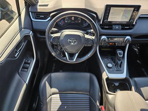 2021 Toyota RAV4 Hybrid SE