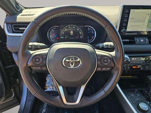2021 Toyota RAV4 Hybrid SE