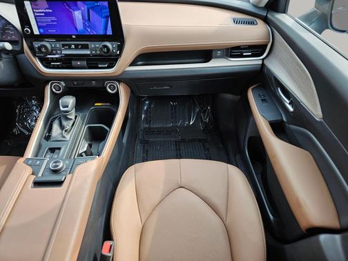 2024 Toyota Grand Highlander Platinum