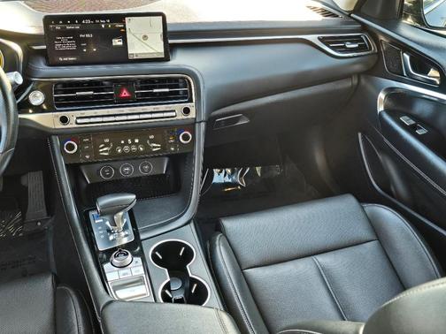 Vik Black 2025 Genesis G70 2.5T