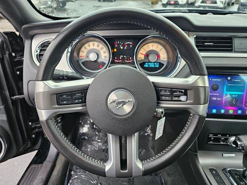 2012 Ford Mustang V6 Premium