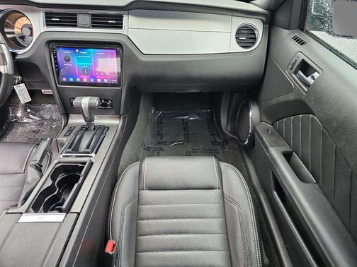 2012 Ford Mustang V6 Premium