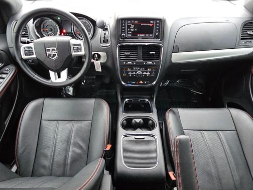 2016 Dodge Grand Caravan R/T