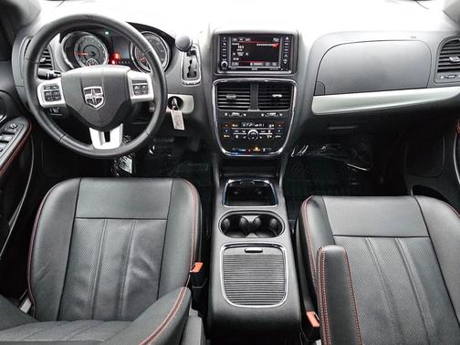 2016 Dodge Grand Caravan R/T