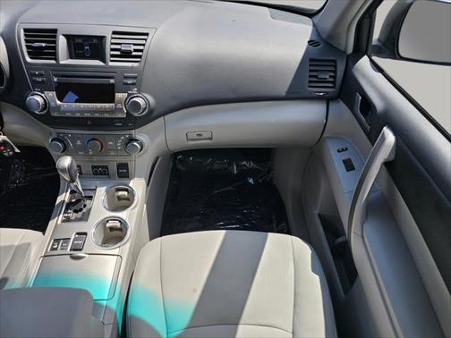 2012 Toyota Highlander SE