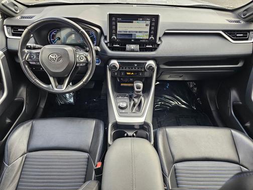 2019 Toyota RAV4 Hybrid SE