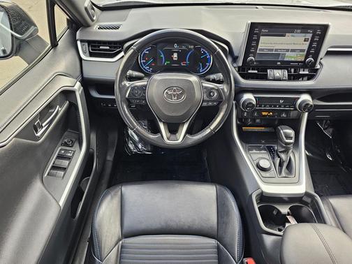 2019 Toyota RAV4 Hybrid SE