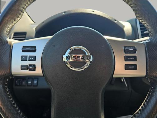 Glacier White 2017 Nissan Frontier PRO-4X