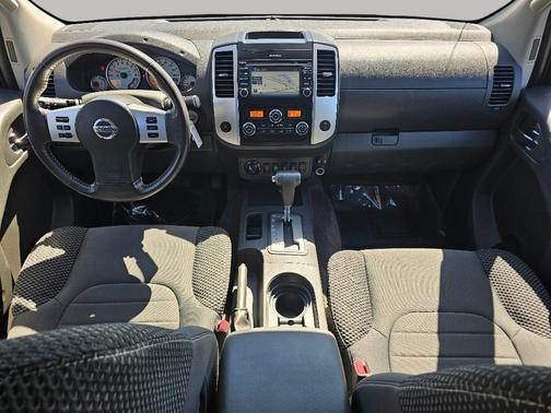 Glacier White 2017 Nissan Frontier PRO-4X