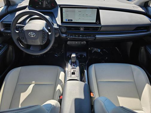2025 Toyota Prius XLE