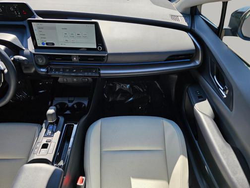 2025 Toyota Prius XLE