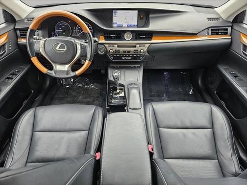 2014 Lexus ES 300h Base