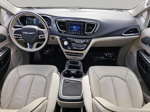 2018 Chrysler Pacifica Hybrid Limited