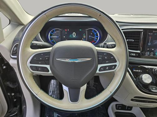 2018 Chrysler Pacifica Hybrid Limited