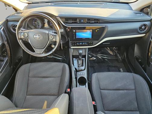 2016 Scion iM Base