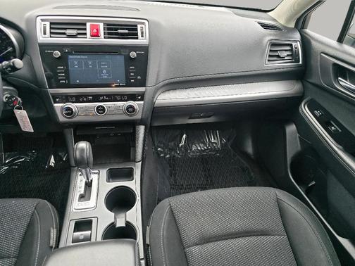 Crystal Black Silica 2017 Subaru Outback 2.5i Premium