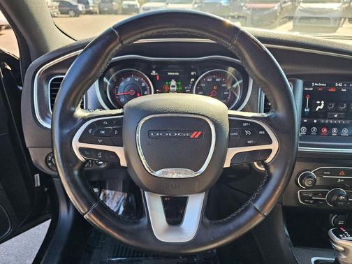 2017 Dodge Charger SXT