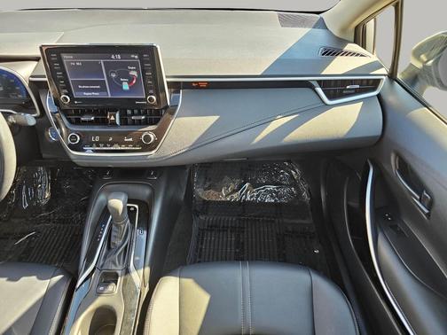 2022 Toyota Corolla Hybrid LE
