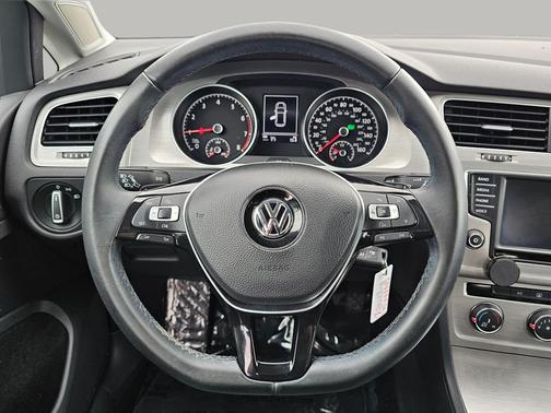 2017 Volkswagen Golf TSI S 4-Door