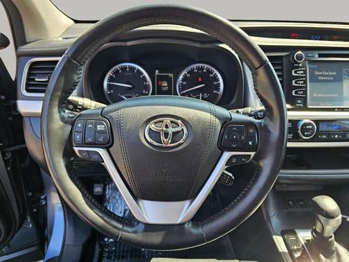 2017 Toyota Highlander Limited Platinum