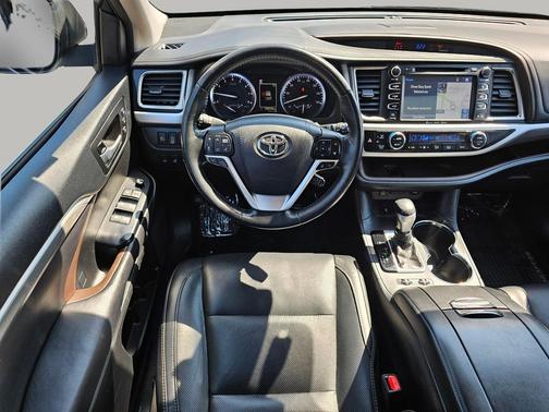 2017 Toyota Highlander Limited Platinum