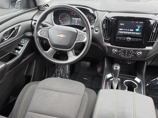 Summit White 2018 Chevrolet Traverse LS Fleet