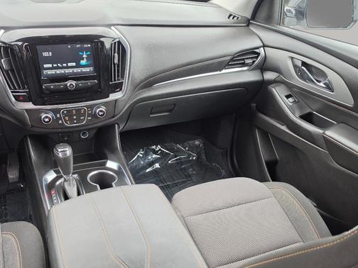 Summit White 2018 Chevrolet Traverse LS Fleet