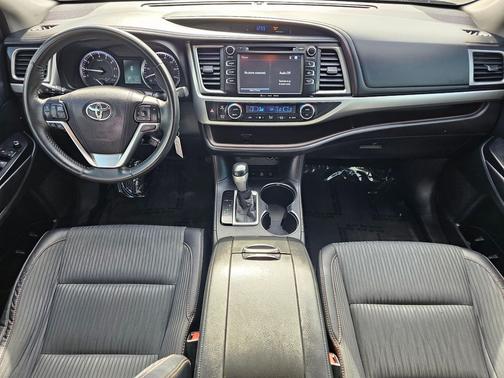 2016 Toyota Highlander LE Plus