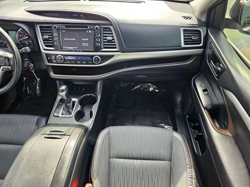 2016 Toyota Highlander LE Plus