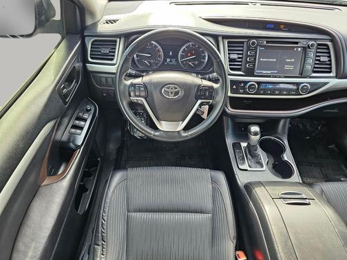 2016 Toyota Highlander LE Plus