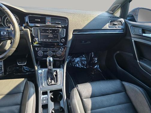 Deep Black Pearl 2016 Volkswagen Golf R 4-Door