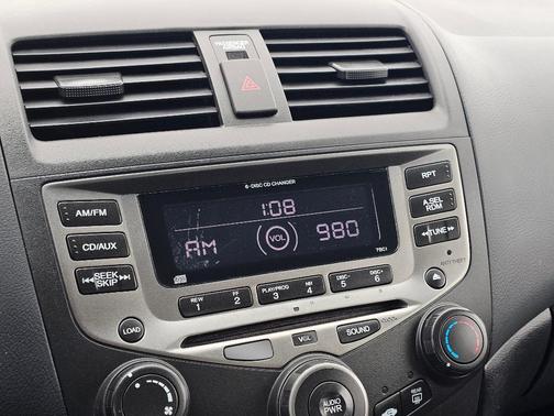 Alabaster Silver Metallic 2006 Honda Accord SE