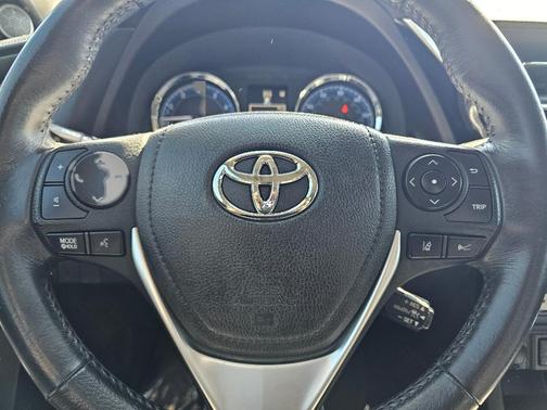 Barcelona Red Metallic 2017 Toyota Corolla XSE